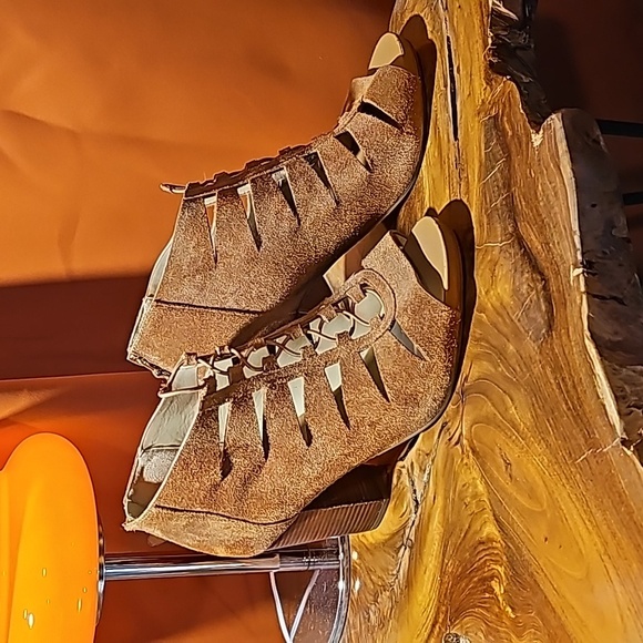 MICHAEL Michael Kors Shoes - MICHAEL KORS- Women's Size 9 Elsie Mid Suede Elastic Strap Block Heel